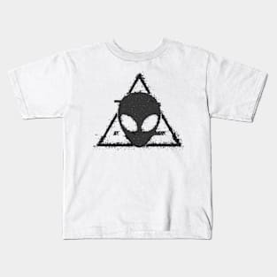 Space Alien Head Triangle Glitched (Dark) Kids T-Shirt